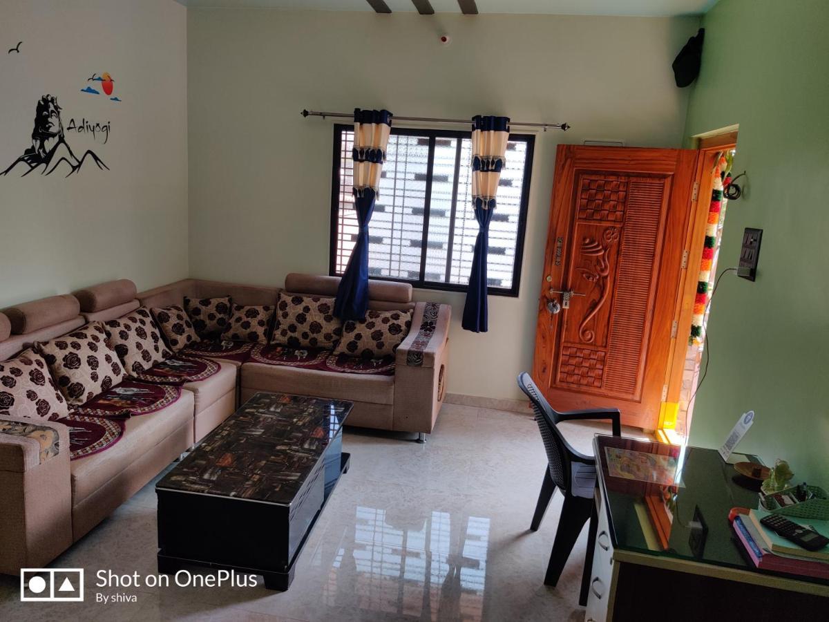 Lee Homestay 亨比 外观 照片