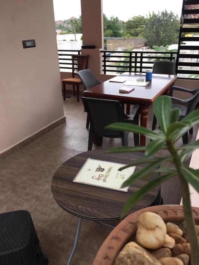 Lee Homestay 亨比 外观 照片